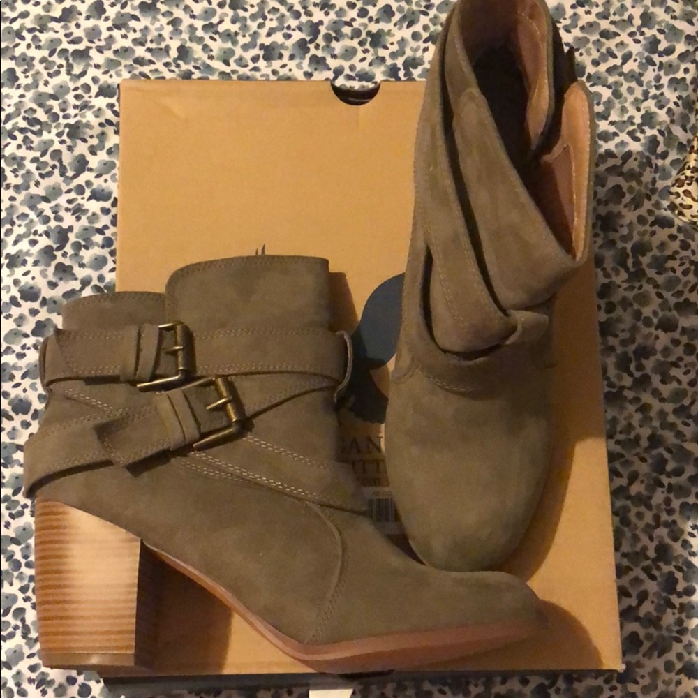 American Eagle Ankle boots